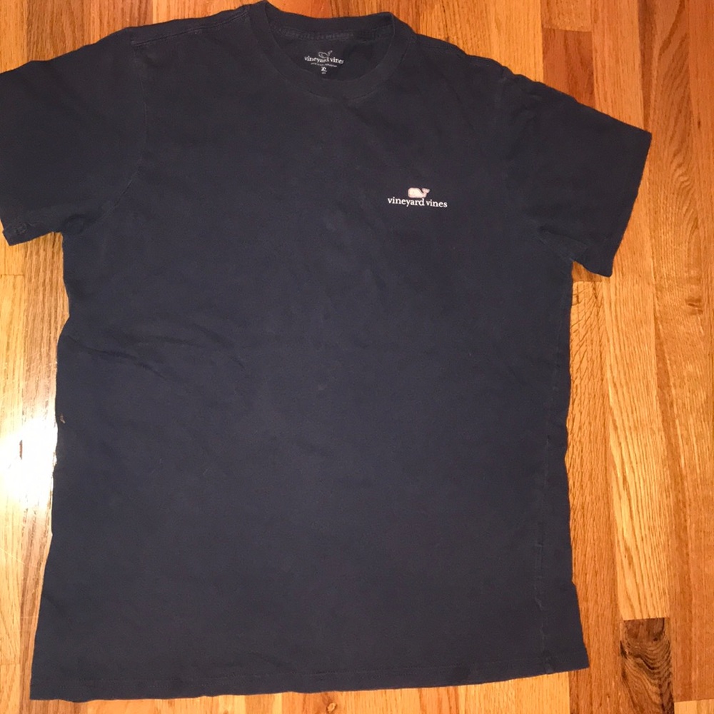 Vineyard Vines T-shirt